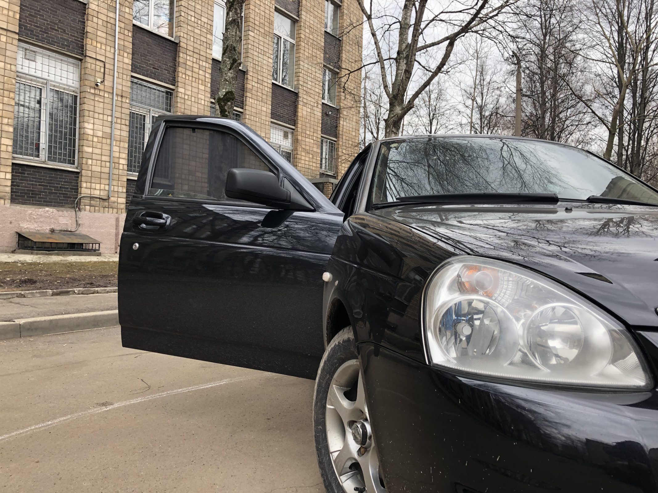  Каркасные автомобильные шторки - LADA Priora (1) (2007-2018) Седан Комплект на передние двери STANDART - фото